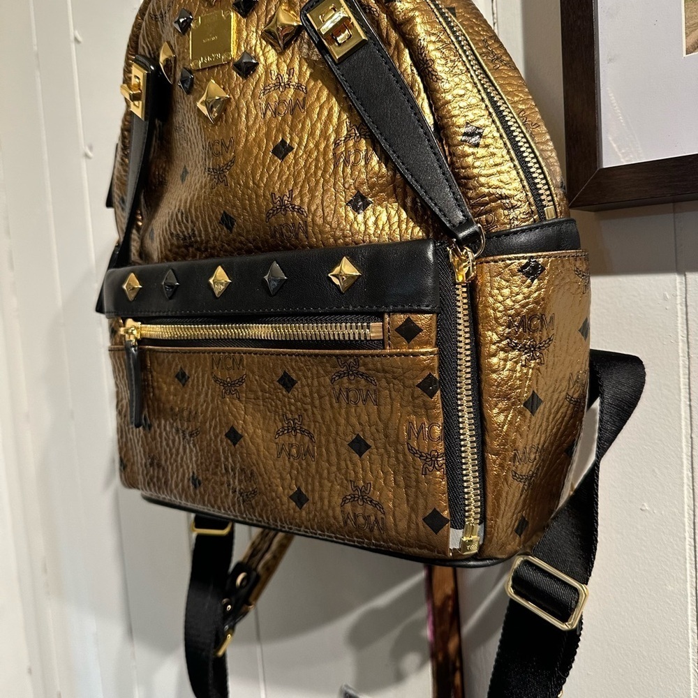 AUTHENTIC MCM LIMTED EDITION GOLD BROZE Studded Backpack - Picture 3 of 8